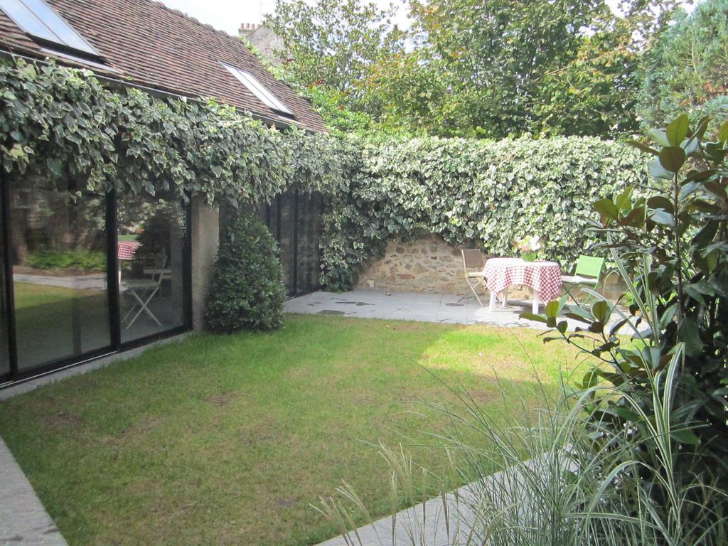 Le Nid D'Hirondelles Bed and Breakfast Perthes-en-Gatinais Eksteriør billede