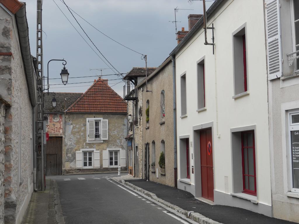 Le Nid D'Hirondelles Bed and Breakfast Perthes-en-Gatinais Eksteriør billede