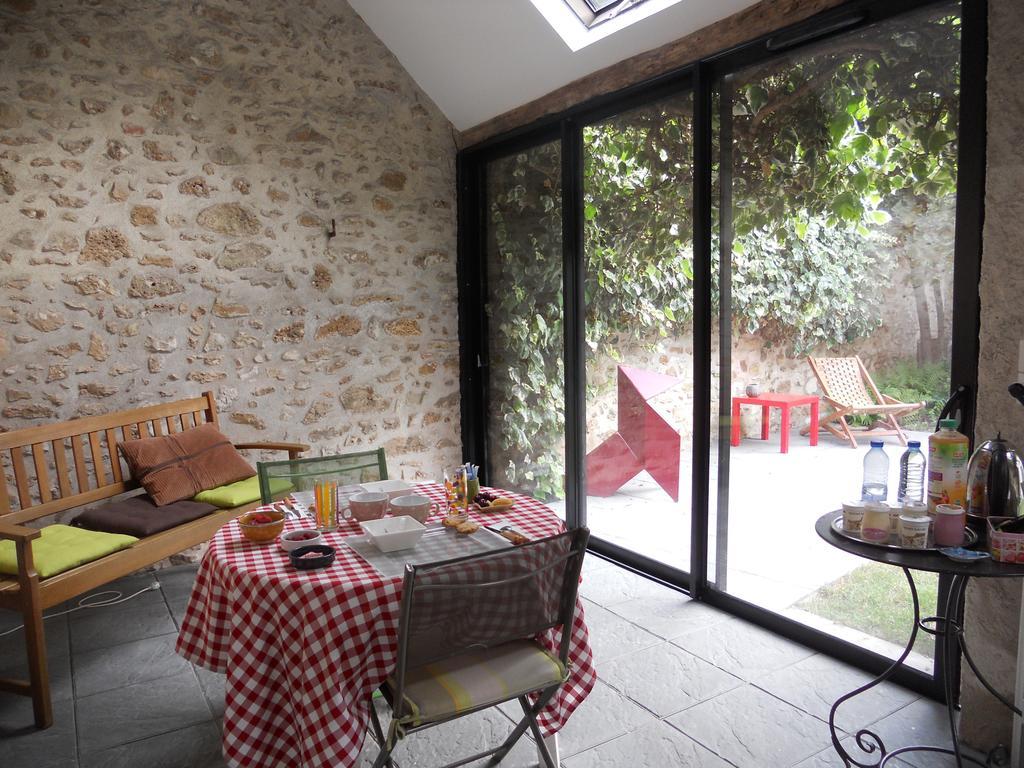 Le Nid D'Hirondelles Bed and Breakfast Perthes-en-Gatinais Eksteriør billede